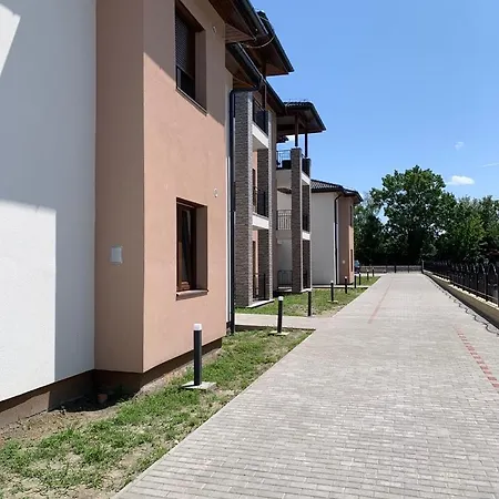 Apartman Honvéd77-79 By Bltn