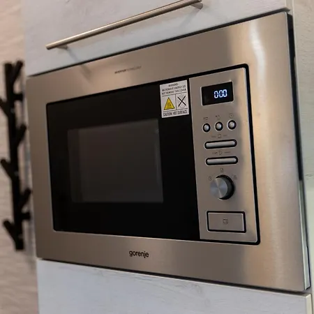 Apartment Honved77-79 By Bltn