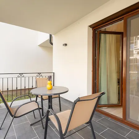 Apartman Honvéd77-79 By Bltn
