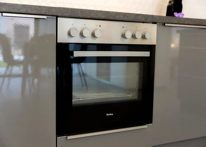 Honved77-79 By Bltn Apartment *