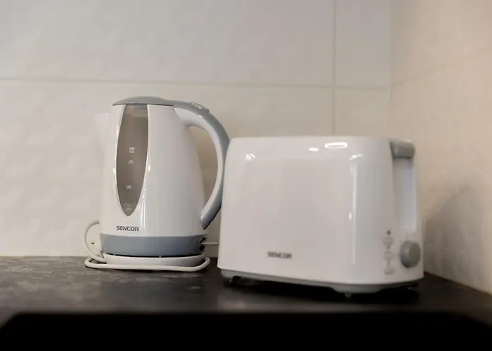 Honved77-79 By Bltn Apartment *